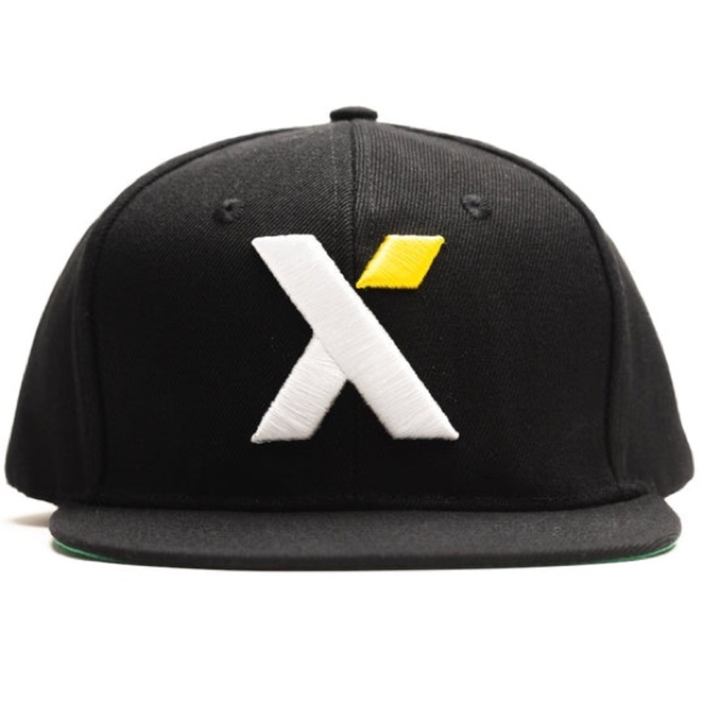 TUXY ICON HAT 20% Wool Comfort And Style Both Indoors And Outdoors TUXY enblem. - Picture 3 of 14